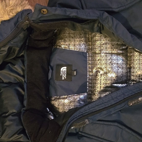 North Face Puffer winter jacket - Picture 2 of 3